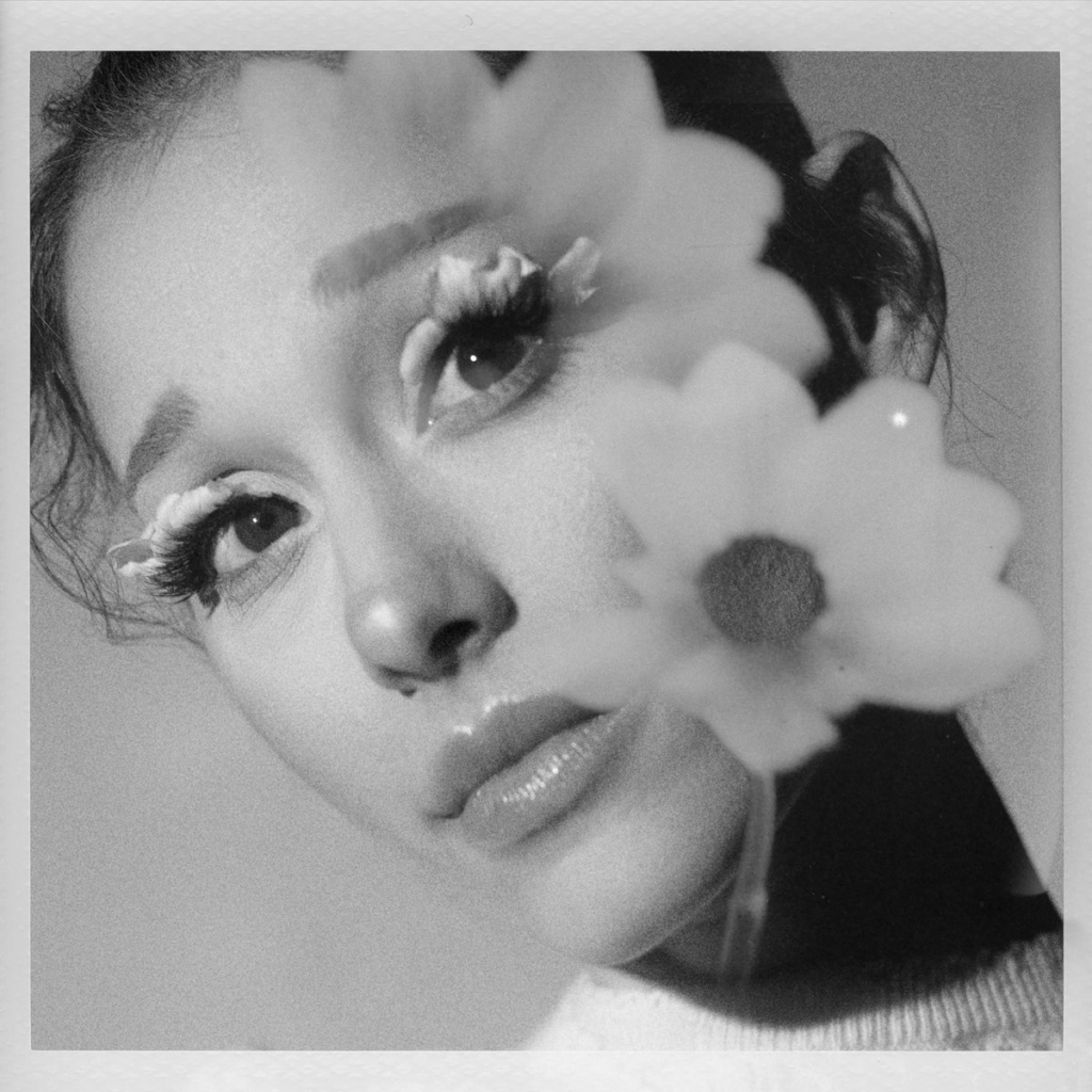 Ariana Grande Petal