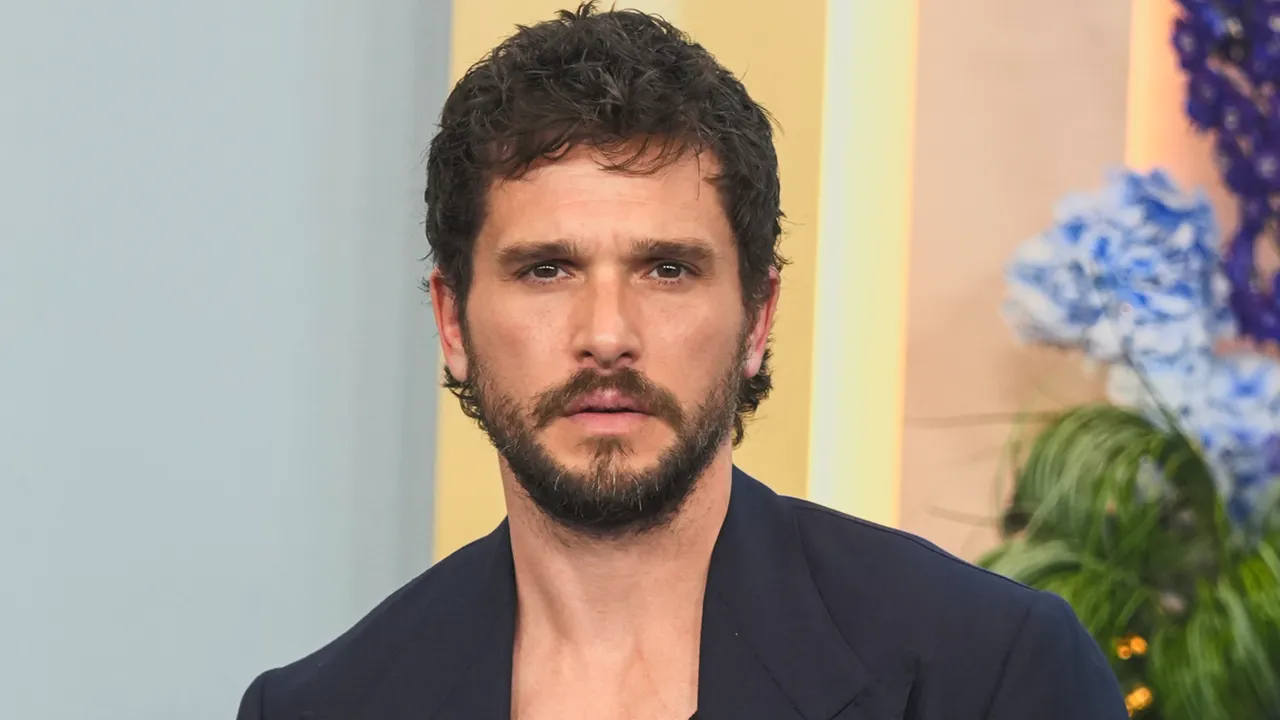 Kit Harington vai interpretar Gilderoy Lockhart na segunda temporada da série de Harry Potter