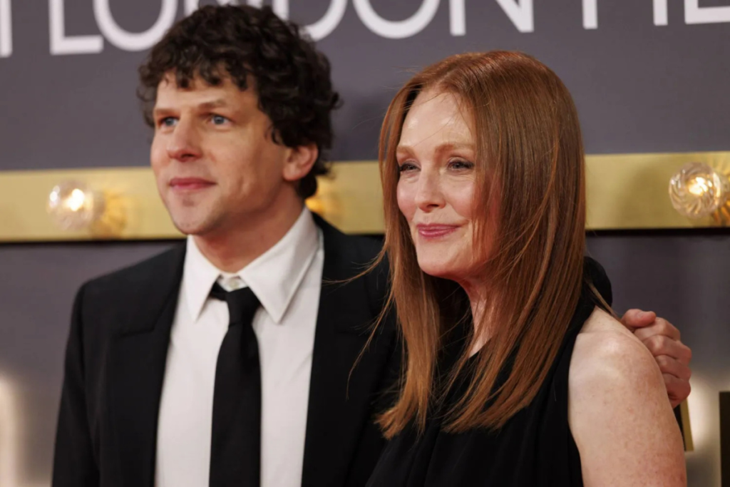 Julianne Moore Jesse Eisenberg A Grande Estreia